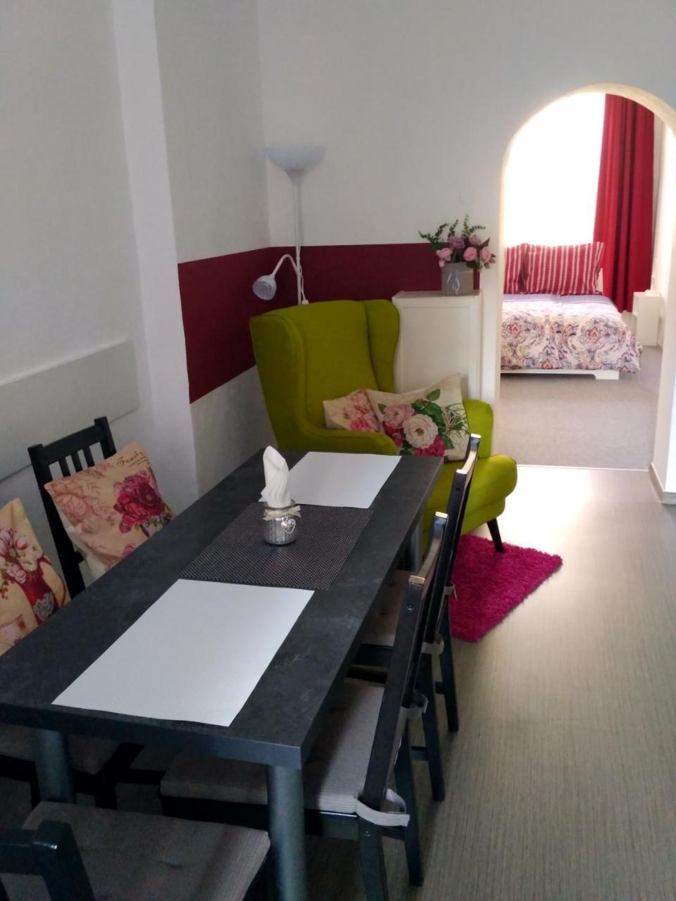 Apartman 4U Centrum + Free Parking Appartement Olomouc Buitenkant foto